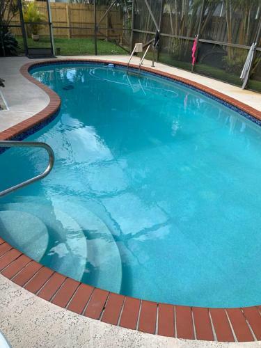 Luxurious House In West Palm Beach, Pool And Golf