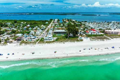 Sunset Beach 102 - 2716 Gulf