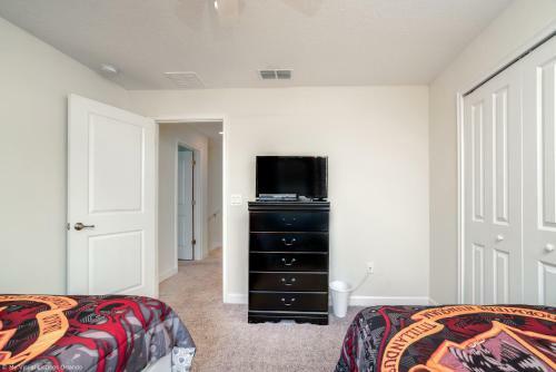 Stunning Lakeview Townhome W Private Pool