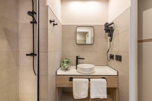 Albergue L�bere C�rdoba Patio Santa Marta