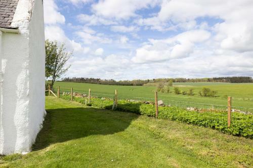 Altido Gorgeous Cottage With Garden & Great Views