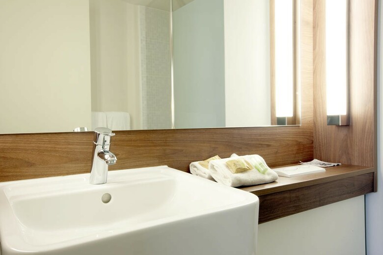 Hotel Campanile Carcassonne Est - La Cit�