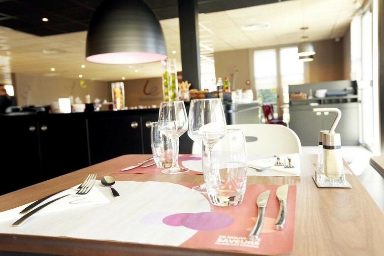 Hotel Campanile Carcassonne Est - La Cit�