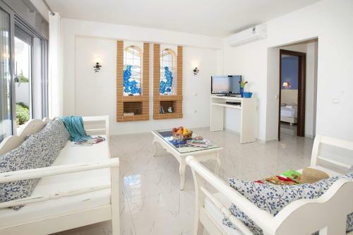 Villa Danae Blue By Villa Plus