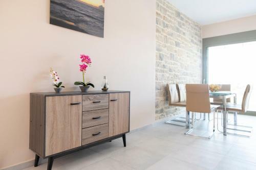 Aeonios Luxury Villa