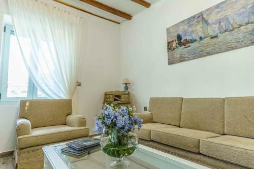 Villa Simantiri