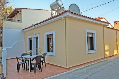 Apartamento One-bedroom House, One Minute From Platanias Beach