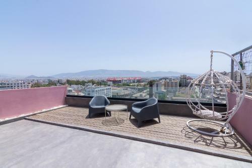 Apartment With Terrace In Piraeus