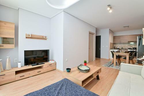 Stunning Apartment Located Close To Piraeus Port (?2)