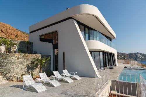 Fabulous Villa With Bunker And Private Beach