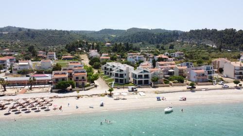 Villa Dahlia By The Sea