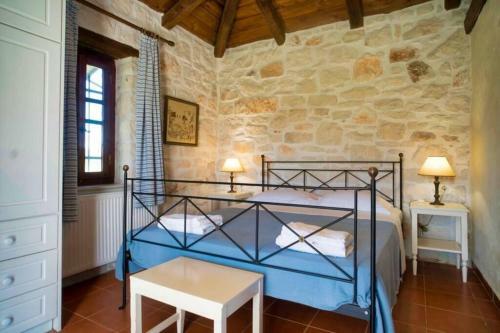 Stone Villa For 6 People In Zakynthos