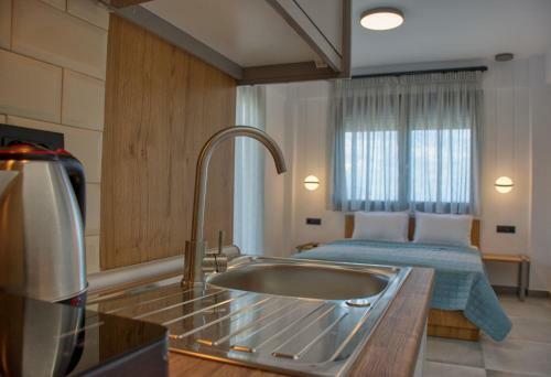 Hotel Vrahakia Beach