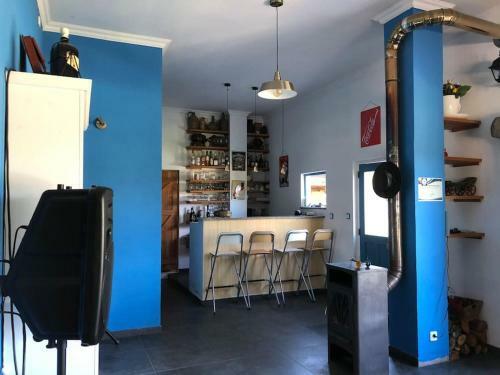 Accommodation With Bar And Swimming Pool (max.16p)