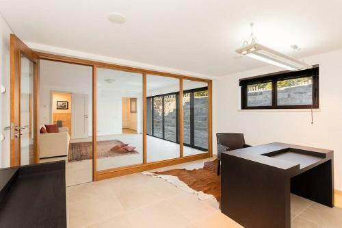 [luxury Villa] Cinema, Sauna, Pool And Billiards