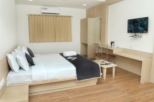 Hotel Tulsi Rooms N Banquite