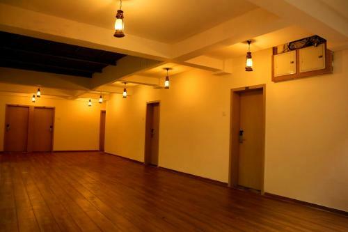 Hotel Tulsi Rooms N Banquite