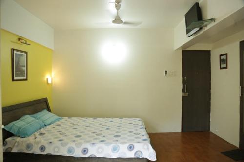 5 Min Walk To Osho Resort, Kp5