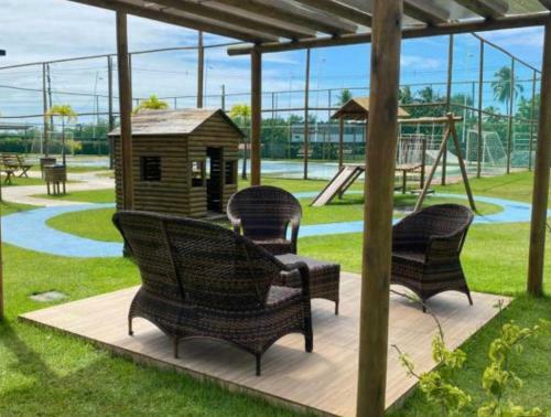 Apartamento Muro Alto Condom�nio Clube