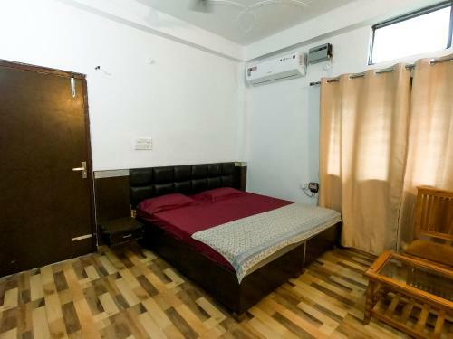 Hotel Ananta Residency