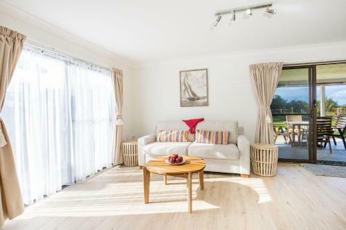 Watermans - Pet Friendly - 1 Min Walk To Beach
