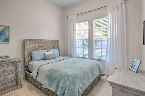 Lakefront Miramar Retreat With Saltwater Pool!