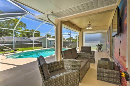 Charming N Fort Meyers Retreat Pool And Lanai!