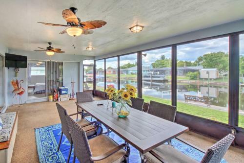 Canal-front Home With Lanai About 5 Mi To Ft Myers!