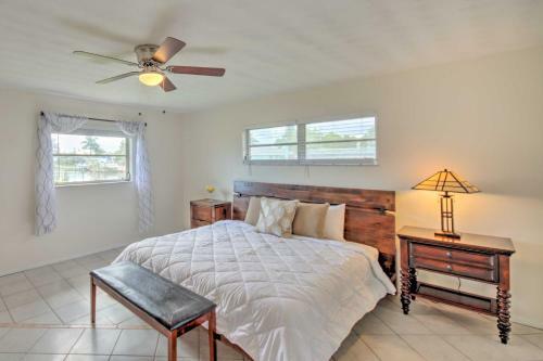 Canal-front Home With Lanai About 5 Mi To Ft Myers!
