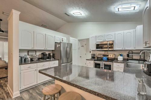 Serene Old Town Getaway Near Suwannee River!