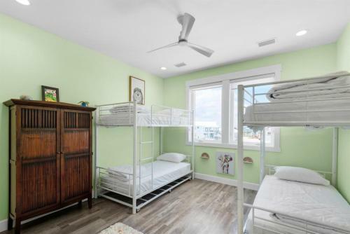 Nonni 'n Poppy's By Pensacola Beach Properties