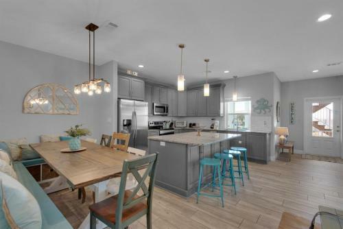 Toes In The Sand By Pensacola Beach Properties