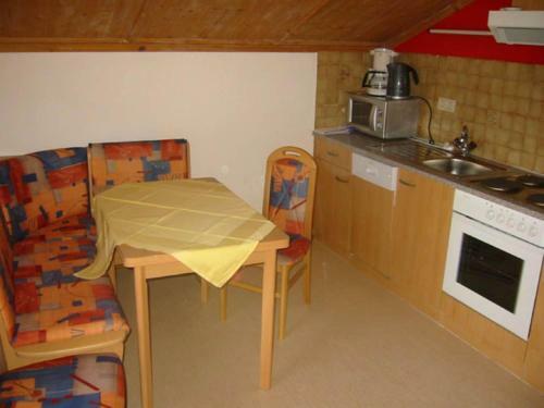 Pretty Apartment In L�ngenfeld With Garden