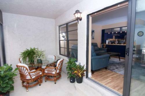 Apartamento Newly Renovated Luxurious Waterfront Condo Condo