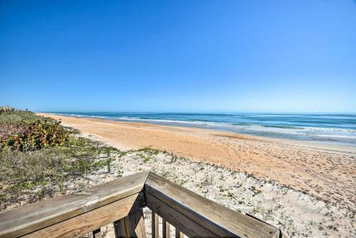 Apartamento Coastal Condo Escape With Patio Steps To Beach