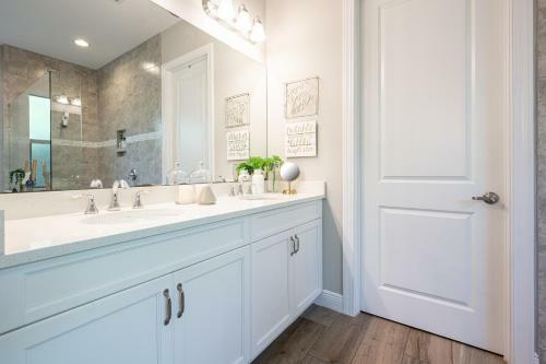 Luxurious Home With Optional Chauffer & Butler Service
