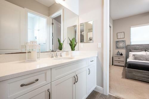 Luxurious Home With Optional Chauffer & Butler Service