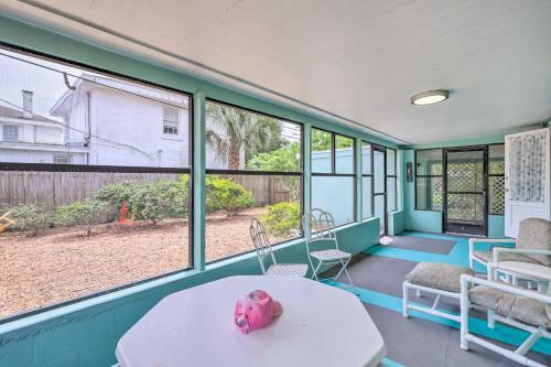 Rockledge Beach House With Screened-in Porch!
