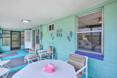 Rockledge Beach House With Screened-in Porch!