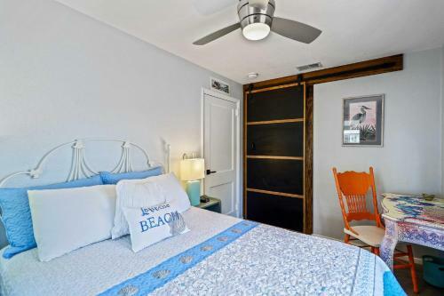 Rockledge Beach House With Screened-in Porch!