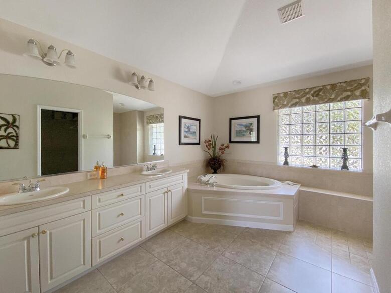 Casa Del Sol - Private Villa With Heated Pool - Sleeps 6