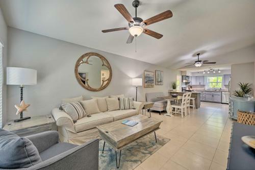 Bright, Airy Naples Home Near Beach And Dining!