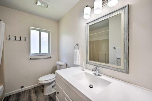 Bright Family Home, Walk To Vanderbilt Beach!