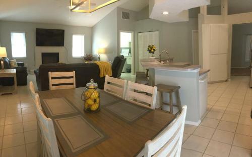Pure Paradise - Private Villa With Heated Pool - Sleeps 8
