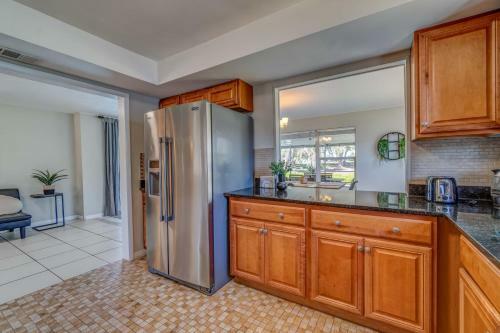 Golf Retreat - Private Dog Friendly Villa With Heated Pool - Sleeps 6