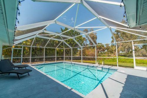 Golf Retreat - Private Dog Friendly Villa With Heated Pool - Sleeps 6