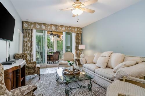 Bayfront Beauty - Downtown Naples Condo