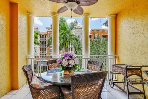 Bayfront Beauty - Downtown Naples Condo