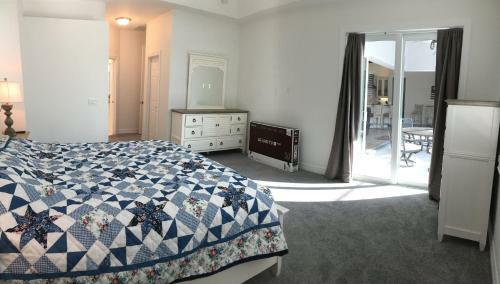Florida Secret - Private Villa With Heated Pool - Sleeps 8