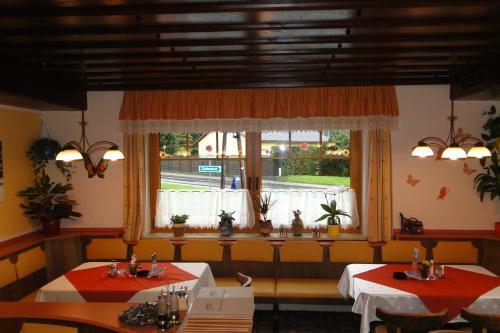 Hostal Gasthof Papillon